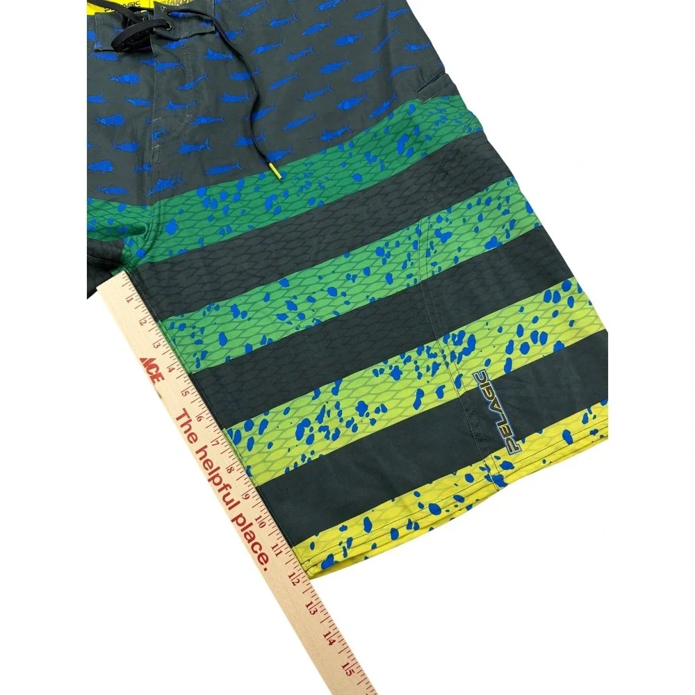 Pelagic Sharkskin Boardshorts Mens‎ 40 Mahi Mahi Fish Print Fishing Shorts Green